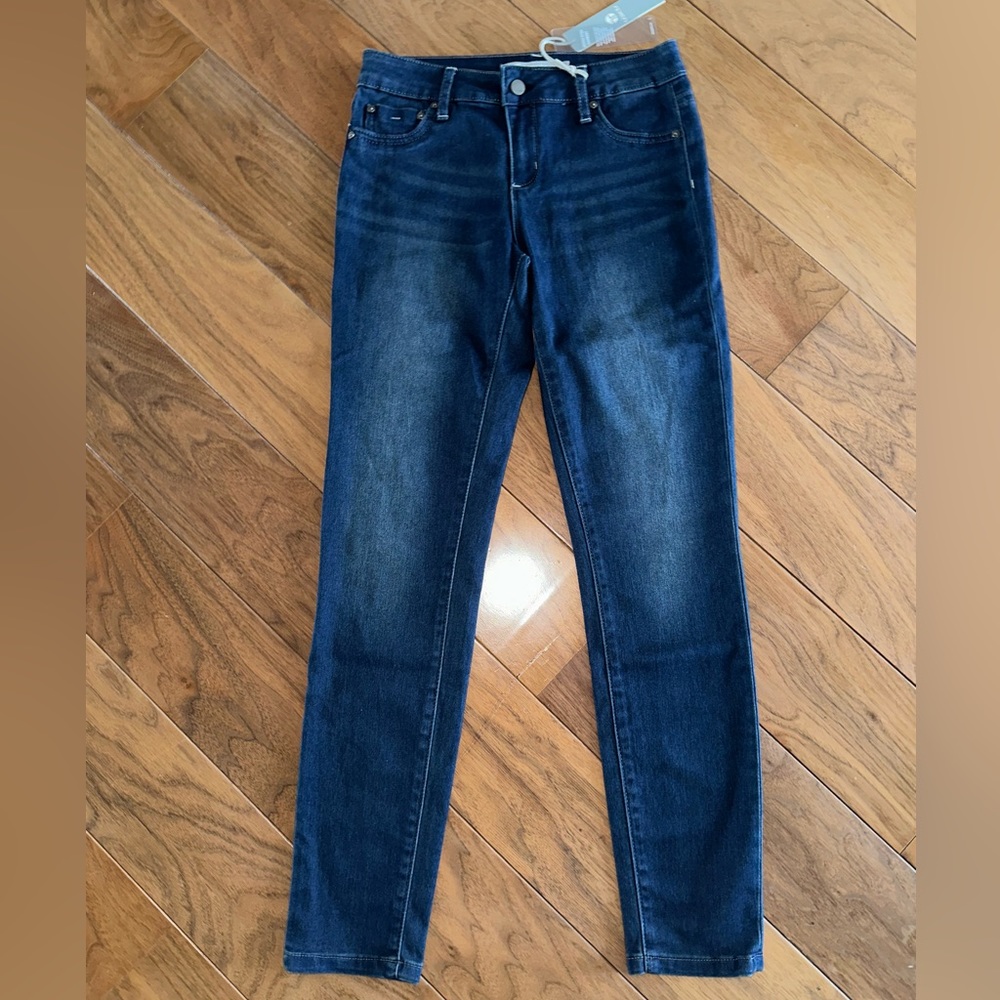 Tractr jeans.